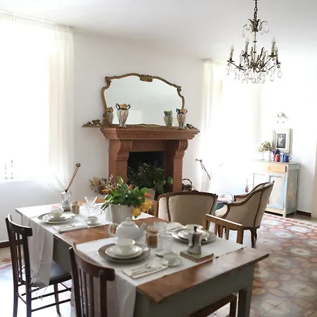 Casa Aulivo, Dimora Storica Con Vista Couette-café 3*